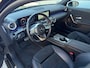 Mercedes-Benz A-klasse 250 e Business Solution AMG Limited PHEV | Climate control | Navigatie | 18" LM velgen | Sportstoelen met verwarming | Camera