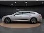 Volkswagen Arteon Shooting Brake 1.4 TSI eHybrid Elegance | Pano Dak | Trekhaak | 360 Camera | ACC | Side Assist | Elek. Achterklep | Stuur-/Stoelverwarming V+A | ERGO Stoelen | 18'' |