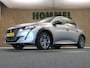 Peugeot e-208 EV Allure Pack 50 kWh - SOH 92,13% !!!- ORIGINEEL NEDERLANDSE AUTO - AFKOMSTIG VAN 1E EIGENAAR - 3 FASE - NAVIGATIE - CLIMATE CONTROL - CAMERA - MIDDENARMSTEUN - PARKEERSENSOREN ACHTER - 4 X ELEKTRISCHE RAMEN - APPLE CARPLAY/ ANDROID AUTO - CRUISE CONTROL