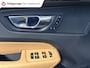 Volvo XC60 2.0 T8 Twin Engine AWD Momentum Pro/inscription/pano/trekhaak/leder/apple