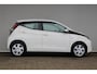 Toyota Aygo 1.0 VVT-i x-nav | Navigatie | Achteruitrijcamera | Cruise control | Elektrische ramen voor |