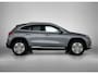 Mercedes-Benz EQA 250+ Business Solution Luxury 71 kWh | Warmtewerend, donkergetint glas | Trekhaak | Sierdelen in Star Pattern | Panoramaschuifdak | Smartphone integratie | Sfeerverlichting | Stoelverwarming |