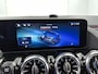 Mercedes-Benz EQA 250+ Business Solution Luxury 71 kWh | Warmtewerend, donkergetint glas | Trekhaak | Sierdelen in Star Pattern | Panoramaschuifdak | Smartphone integratie | Sfeerverlichting | Stoelverwarming |