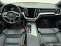 Volvo V60 B3 R-Design | Schuif/Kantel dak | Memory seats | Trekhaak | Stoel/stuur verwarming | Harmon Kardon audio |
