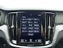 Volvo V60 B3 R-Design | Schuif/Kantel dak | Memory seats | Trekhaak | Stoel/stuur verwarming | Harmon Kardon audio |