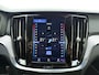 Volvo V60 B3 R-Design | Schuif/Kantel dak | Memory seats | Trekhaak | Stoel/stuur verwarming | Harmon Kardon audio |