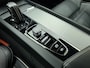 Volvo V60 B3 R-Design | Schuif/Kantel dak | Memory seats | Trekhaak | Stoel/stuur verwarming | Harmon Kardon audio |