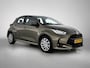 Toyota Yaris 1.5 Hybrid 115 Business Plus | Head-Up Display | Stuur+Stoelverwarming | Draadloos opladen telefoon | Onderweg-naar-dealer