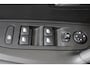 Peugeot e-2008 EV Allure Pack 50 kWh | Stoelverwarming | Navigatie | climate & cruise control | apple carplay/android auto | keyless start