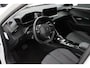 Peugeot e-2008 EV Allure Pack 50 kWh | Stoelverwarming | Navigatie | climate & cruise control | apple carplay/android auto | keyless start