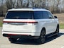 Lincoln Navigator Black Label op Grijs kenteken.