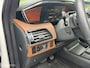 Lincoln Navigator Black Label op Grijs kenteken.