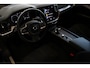 Volvo V60 B3 Essential Edition | Apple carplay/Android auto | Keyless start | Draadloze telefoonlader | Cruise control | 17 inch lichtmetalen velgen |