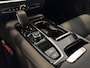 Volvo V60 2.0 T6 Plug-in hybrid AWD Essential Bright | Trekhaak | Camera | Stoel + Stuur verwaming | DAB | BLIS | Keyless |