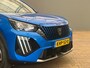 Peugeot 2008 1.2 PureTech 100 Allure Camera | Stoelverwarming | Navigatie | Carplay | Digitaal Dashboard | 17" Lichtmetaal | Leder/Stof | Achteruitrij camera | Airco (automatisch) | Cruise control