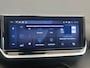 Peugeot 2008 1.2 PureTech 100 Allure Camera | Stoelverwarming | Navigatie | Carplay | Digitaal Dashboard | 17" Lichtmetaal | Leder/Stof | Achteruitrij camera | Airco (automatisch) | Cruise control