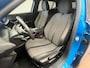 Peugeot 2008 1.2 PureTech 100 Allure Camera | Stoelverwarming | Navigatie | Carplay | Digitaal Dashboard | 17" Lichtmetaal | Leder/Stof | Achteruitrij camera | Airco (automatisch) | Cruise control