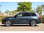 Volvo XC90 2.0 T8 Recharge AWD R-DESIGN / PANO / LEDER / MEMORY / TREKHAAK / LED / DENIM BLUE / ULTIMATE DARK / 20"