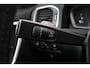 Volvo V60 Cross Country D4 Momentum | Automaat | Trekhaak | Cruise Control | 17 Inch