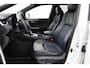 Toyota RAV4 2.5 Hybrid AWD Bi-Tone | Navigatie | Leder | JBL | Apple Carplay / Android Auto | Stoelverwarming | Keyless | Adaptive Cruise | Clima | Parkeersensoren voor/achter | Camera | 18 inch
