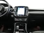 Volvo XC40 T5 Ultimate Dark PHEV 262pk Dealer O.H. | Trekhaak Af Fabriek | Panodak | Camera | Harman / Kardon | Alcantara Sportstoelen Memory & Verwarmd | Apple Carplay | Navigatie | Stuur Verwarmd | Keyless | DAB | Virtual | 19"L.M |