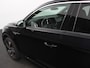 Volkswagen T-Roc 1.5 TSI 150pk DSG R-Line Navigatie Apple Carplay/Android Auto Parkeersensoren Camera Adaptive Cruise Control Elektrische achterklep Stoel- en stuurverwarming Climate Control Ledverlichting Virtual Cockpit