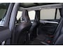 Volvo XC90 T8 Recharge AWD Ultimate Bright - Panorama/schuifdak - IntelliSafe Assist & Surround - Harman/Kardon audio - Adaptieve LED koplampen - Parkeercamera achter - Verwarmde voorstoelen, stuur & achterbank - Parkeersensoren voor & achter - Elektr. bedienb. voorstoelen met geheugen - Head up display - Draadloze tel. lader - Standkachel - Extra getint glas - 20' LMV