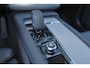 Volvo XC90 T8 Recharge AWD Ultimate Bright - Panorama/schuifdak - IntelliSafe Assist & Surround - Harman/Kardon audio - Adaptieve LED koplampen - Parkeercamera achter - Verwarmde voorstoelen, stuur & achterbank - Parkeersensoren voor & achter - Elektr. bedienb. voorstoelen met geheugen - Head up display - Draadloze tel. lader - Standkachel - Extra getint glas - 20' LMV