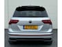 Volkswagen Tiguan 1.4 TSI eHybrid R-Line Pano HUD Black edition Camera Stoel+Stuurverwarming Dodehoekdetectie Lane assist Trekhaak
