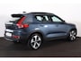 Volvo XC40 B4 Plus Dark - IntelliSafe Assist & Surround - Harman/Kardon audio - Parkeercamera achter - Verwarmde voorstoelen & stuur - Parkeersensoren voor & achter - Elektr. bedienb. voorstoelen met geheugen links - Draadloze tel. lader - Inklapbare trekhaak - 19' LMV