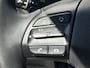 Hyundai Kona Electric EV Limited 64 kWh / 3 Fase  / 484 KM WLTP / Lederen Bekleding / Stoelen Elektrisch Verstelbaar/Verwarming/Verkoeling / Stuurverwarming / Parkeersensoren Voor + Achter / Achteruitrijcamera / Climate Control / Adaptieve Cruise Control /