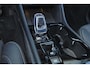 Volvo XC40 B3 Plus Dark - IntelliSafe Assist & Surround - 360º Camera - Harman/Kardon audio - Verwarmde voorstoelen & stuur - Parkeersensoren voor & achter - Elektr. bedienb. voorstoelen met geheugen links - Draadloze tel. lader - Standkachel - Extra getint glas - 18' LMV