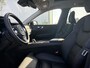 Volvo XC60 2.0 T8 Plug-in Hybrid AWD Plus Bright | Panoramadak | Harman Kardon Audio | Lichtmetalen Velgen 20 inch | 360 Graden Camera | LED Koplampen Adaptief | Elektrisch Verstelbare Voorstoelen | Apple Carplay | Android Auto | Stoelverwarming voor en achter