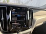 Volvo XC60 2.0 T8 Plug-in Hybrid AWD Plus Bright | Panoramadak | Harman Kardon Audio | Lichtmetalen Velgen 20 inch | 360 Graden Camera | LED Koplampen Adaptief | Elektrisch Verstelbare Voorstoelen | Apple Carplay | Android Auto | Stoelverwarming voor en achter