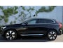 Volvo XC60 2.0 T8 Plug-in Hybrid AWD Plus Bright | Panoramadak | Harman Kardon Audio | Lichtmetalen Velgen 20 inch | 360 Graden Camera | LED Koplampen Adaptief | Elektrisch Verstelbare Voorstoelen | Apple Carplay | Android Auto | Stoelverwarming voor en achter