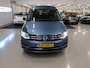 Volkswagen Caddy 1.4 TSI Highline Automaat Trekhaak afn. Leer/Alcantara App connect Camera Adaptieve Cruise control Xenon 2x Schuifdeur Extra getint glas Parkeerhulp Navigatie Sportvelgen Boekjes aanwezig Zeer nette staat
