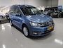 Volkswagen Caddy 1.4 TSI Highline Automaat Trekhaak afn. Leer/Alcantara App connect Camera Adaptieve Cruise control Xenon 2x Schuifdeur Extra getint glas Parkeerhulp Navigatie Sportvelgen Boekjes aanwezig Zeer nette staat