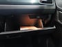 Volkswagen Caddy 1.4 TSI Highline Automaat Trekhaak afn. Leer/Alcantara App connect Camera Adaptieve Cruise control Xenon 2x Schuifdeur Extra getint glas Parkeerhulp Navigatie Sportvelgen Boekjes aanwezig Zeer nette staat