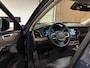 Volvo XC90 T8 AWD Recharge Ultra Dark | Vol! | Bowers & Wilkins | Luchtvering | Stoelventilatie | Trekhaak | 360 Camera | Head-Up Display | Stoelmassage | 455pk | Adaptieve Cruise Control | Stoelverwarming voor+achter | Stuurwielverwarming | Schuifdak | 21 Inch | Full LED  Meesturende koplampen | Pilot Assist | BLIS Dode Hoek Detectie | Alcantara hemelbekleding | Lederen handgrepen en zonnekleppen | Elektrische voorstoelen geheugen | Nappa Lederen bekleding | Zitting verlenging voorstoelen | Lederen Dashboard | Google Infotainment | Keyless Drive | Parkeersensoren voor+achter | Privacy Glass | Elektrisch bedienbare achterklep | Geïntegreerde zongordijnen achterportieren | Geïntegreerd kinderzitje achterin | Verlichte instaplijsten | 7-Persoons | 4-Zone Climate Control | DAB Radio | Apple Carplay/Android Auto | Alarm Klasse III | Draadloos telefoon opladen | Volvo On Call met mobiele App functie | Denim Blue Metallic |