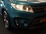 Suzuki Vitara 1.6 Exclusive Allgrip - AFNEEMBARE TREKHAAK - TREKGEWICHT 1200 KG - 4 WIELAANDRIJVING - NAVIGATIE - CLIMATE CONTROL - VOORSTOELEN VERWARMD - CAMERA- 17 INCH LICHT METALEN VELGEN - ONDERHOUDSHISTORIE AANWEZIG