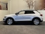 Volkswagen T-Roc 1.5 TSI SPORT VIRTUAL COCKPIT NAVIGATIE ADAPTIVE CRUISE CONTROL CLIMATE CONTROL STOELVERWARMING RIJSTROOKSENSOREN DODEHOEKSENSOREN ACHTERUITRIJCAMERA AFN. TREKHAAK