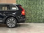 Volvo XC90 T8 AWD Recharge Ultra Ultimate Bright | Head-Up Display | Harman Kardon | 455pk | Adaptieve Cruise Control | Standkachel met Volvo On Call App | Stoelverwarming voor+achter | Stuurwielverwarming | Schuifdak | Full LED Meesturende koplampen | Parkeercamera | Pilot Assist | BLIS Dode Hoek Detectie | Alcantara hemelbekleding | Lederen zonnekleppen en handgrepen | Elektrische voorstoelen geheugen | Lederen bekleding | Zitting verlenging voorstoelen | Lederen dashboard | 20 Inch | Google Infotainment | Keyless Drive | Elektrisch bedienbare achterklep | Geïntegreerd kinderzitje achterin | Geïntegreerde zongordijnen achterportieren | Verlichte instaplijsten | 7-Persoons | 4-Zone Climate Control | DAB Radio | Apple Carplay/Android Auto | Draadloos telefoon opladen | Volvo On Call met mobiele App functie | Onyx Black Metallic |