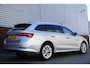 Skoda Octavia Combi 1.0 e-TSI Business Edition Plus/Trekhaak/Camera/ Travel Pakket.