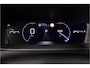 Peugeot 2008 1.2 PureTech 130 PK Allure - Automaat | Dig. Cockpit | Adapt. Cruise | Stoelverw. | Camera | PDC | App. Connect | Auto. Airco | LM 17" | 0800