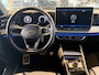 Volkswagen Tiguan 1.5 eHybrid R-Line Edition 272 PK Cipressino Green Volleder interieur Panorama Navigatie Sfeerverlichting  lmv  volledig led verlichting El,trekhaak