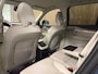 Volvo XC90 T8 AWD Recharge Plus Bright Trekhaak | 360° Camera | Harman Kardon | All Season banden | 455pk | Adaptieve Cruise Control | Standkachel met Volvo On Call App |  Stoelverwarming voor+achter | Stuurwielverwarming | Pilot Assist | BLIS Dode Hoek Detectie | Elektrische voorstoelen geheugen | Lederen bekleding | Zitting verlenging voorstoelen | Lederen dashboard | 20 Inch | Keyless Drive | Parkeersensoren voor+achter | Privacy Glass | Elektrisch bedienbare achterklep | 7-Persoons | 4-Zone Climate Control | Geïntegreerde zongordijnen achterportieren | Verlichte instaplijsten | Draadloos telefoon opladen | DAB Radio | Apple Carplay/Android Auto | Volvo On Call met mobiele App functie | Denim Blue Metallic |