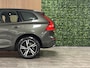 Volvo XC60 T6 AWD Recharge R-Design | Pine Grey! | Trekhaak | 360° Camera | Head-Up Display | Harman Kardon | Adaptieve Cruise Control | Standkachel met Volvo On Call App | Stoelverwarming voor+achter | Stuurwielverwarming | Schuifdak | Full LED meesturende koplampen | Pilot Assist | BLIS Dode Hoek Detectie | Bestuurdersstoel elektrisch geheugen | R-Design Contour stoelen met wit stiksel en bies | Zitting verlenging voorstoelen | 19 Inch | Keyless Drive | Parkeersensoren voor+achter | Elektrisch bedienbare achterklep | DAB Radio | Apple Carplay/Android Auto | Volvo On Call met mobiele App functie | Pine Grey Metallic |