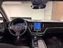 Volvo XC60 T6 AWD Recharge Long Range | Trekhaak | All Season banden | Adaptieve Cruise Control | Schuifdak | Standkachel met Volvo On Call App | Parkeercamera | Full LED meesturende koplampen | Pilot Assist | BLIS Dode Hoek Detectie | Google Infotainment | Keyless Drive | Parkeersensoren voor+achter | Elektrisch bedienbare achterklep | Automatisch dimmende binnen en buitenspiegels | Climate Control L+R | DAB Radio | Apple Carplay/Android Auto | Draadloos telefoon opladen | Volvo On Call met mobiele App functie | Platinum Grey Metallic |