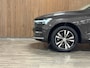 Volvo XC60 T6 AWD Recharge Long Range | Trekhaak | All Season banden | Adaptieve Cruise Control | Schuifdak | Standkachel met Volvo On Call App | Parkeercamera | Full LED meesturende koplampen | Pilot Assist | BLIS Dode Hoek Detectie | Google Infotainment | Keyless Drive | Parkeersensoren voor+achter | Elektrisch bedienbare achterklep | Automatisch dimmende binnen en buitenspiegels | Climate Control L+R | DAB Radio | Apple Carplay/Android Auto | Draadloos telefoon opladen | Volvo On Call met mobiele App functie | Platinum Grey Metallic |