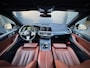 BMW X5 xDrive45e High Executive |Pano |Achterasbesturing |Luchtvering |HUD |Sky Lounge |H&K |360° |Verkoel./Verwarm. stoelen&bekerhouders |Sfeer